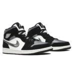 ⁦Air Jordan 1 Mid Satin Black Sail Smoke Grey⁩ – תמונה ⁦2⁩
