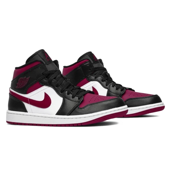 ⁦Air Jordan 1 Mid "Bred Toe" Black White Noble Red⁩ – תמונה ⁦2⁩