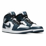 ⁦Air Jordan 1 Mid Armory Navy Black White⁩ – תמונה ⁦2⁩