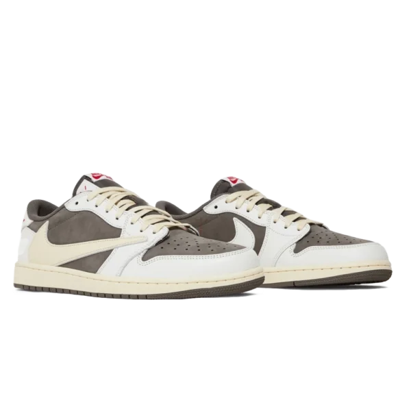 ⁦Air Jordan 1 Low x Travis Scott "Reverse Mocha"⁩ – תמונה ⁦2⁩