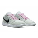 ⁦Air Jordan 1 Low Barely Green Black Light Arctic Pink⁩ – תמונה ⁦2⁩