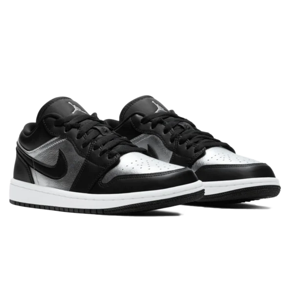 ⁦Air Jordan 1 Low SE Black Metallic Silver White⁩ – תמונה ⁦2⁩