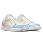 ⁦Air Jordan 1 Low "To My First Coach" Sail White Opti Yellow⁩ – תמונה ⁦2⁩