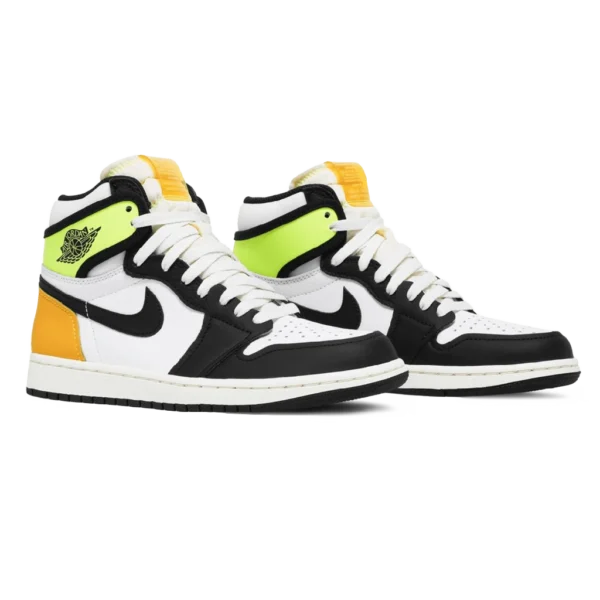 ⁦Air Jordan 1 Retro High Volt Gold⁩ – תמונה ⁦2⁩