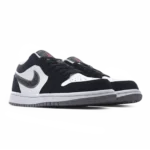 ⁦Air Jordan 1 Low Black Infrared White Wolf Grey⁩ – תמונה ⁦2⁩