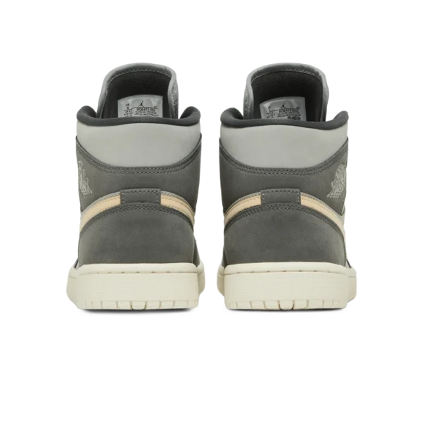 ⁦Air Jordan 1 Mid Iron Grey Onyx⁩ – תמונה ⁦3⁩