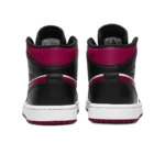 ⁦Air Jordan 1 Mid "Bred Toe" Black White Noble Red⁩ – תמונה ⁦3⁩