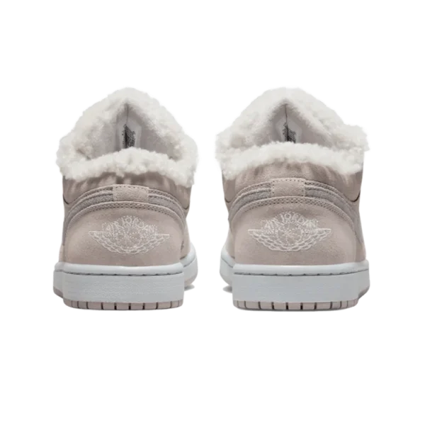 ⁦Air Jordan 1 Low "Sherpa Fleece"Grey White⁩ – תמונה ⁦3⁩