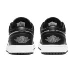 ⁦Air Jordan 1 Low SE Black Metallic Silver White⁩ – תמונה ⁦3⁩