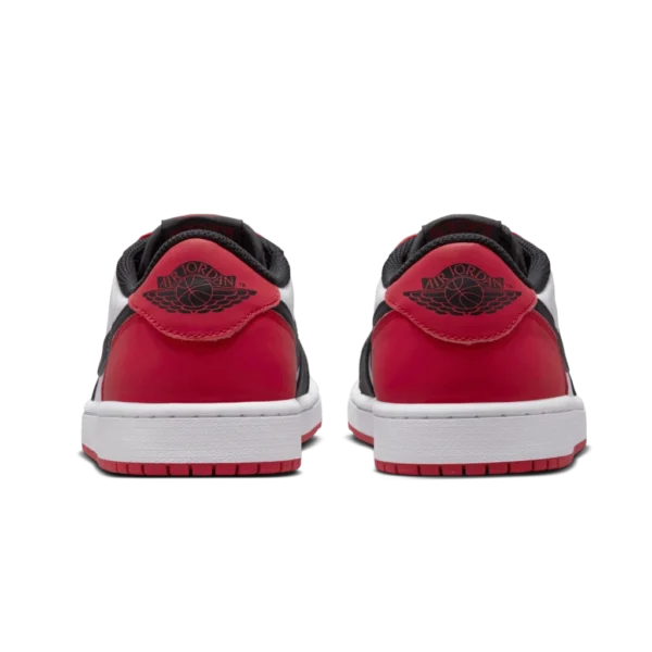 ⁦Air Jordan 1 Low "Black Toe" White Black Varsity Red⁩ – תמונה ⁦3⁩