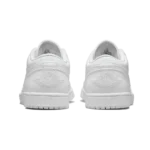 ⁦Air Jordan 1 Low Triple White⁩ – תמונה ⁦3⁩