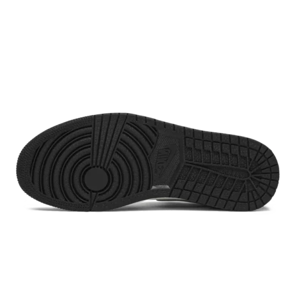 ⁦Air Jordan 1 Mid Satin Black Sail Smoke Grey⁩ – תמונה ⁦4⁩