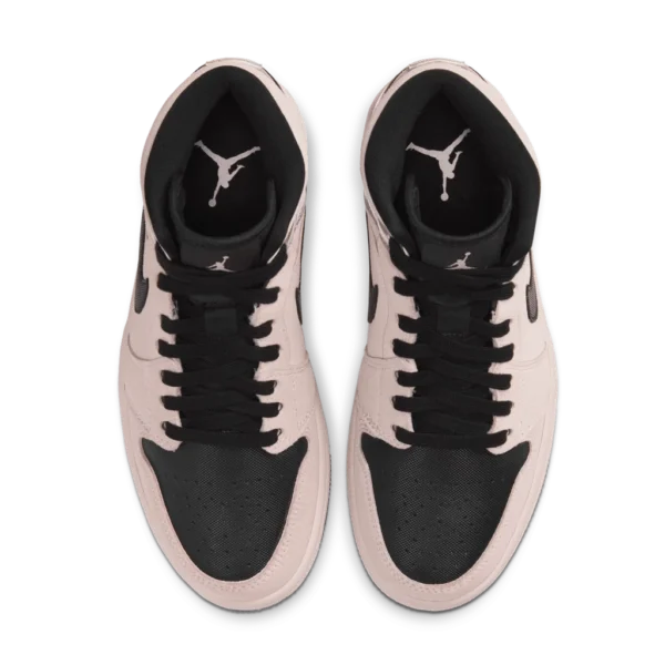 ⁦Air Jordan 1 Mid "Iridescent" Barely Rose Black⁩ – תמונה ⁦4⁩