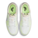 ⁦Air Jordan 1 Low OG Ghost Green White Black⁩ – תמונה ⁦4⁩