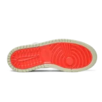 ⁦Air Jordan 1 High Zoom Comfort Olive Aura⁩ – תמונה ⁦4⁩