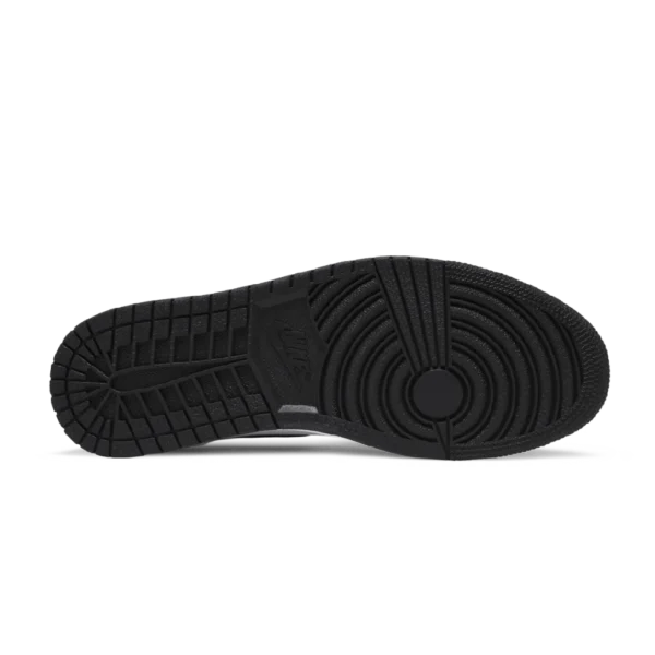 ⁦Air Jordan 1 Retro High Smoke Grey⁩ – תמונה ⁦4⁩