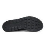 ⁦Nike X Sacai Vaporwafflle Black White⁩ – תמונה ⁦4⁩
