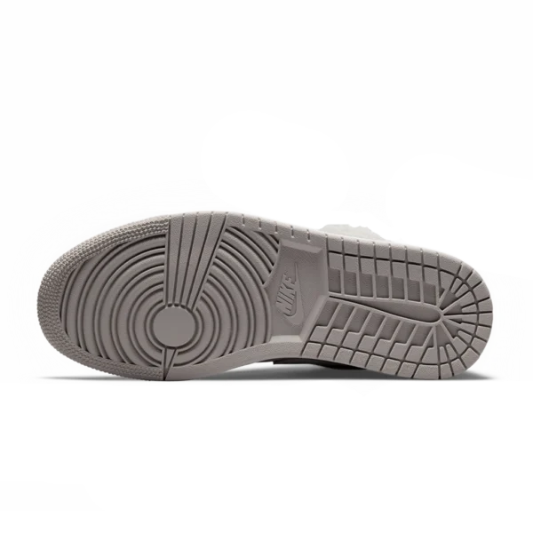 ⁦Air Jordan 1 Low "Sherpa Fleece"Grey White⁩ – תמונה ⁦5⁩
