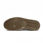 ⁦Air Jordan 1 Low Light Olive White Sail⁩ – תמונה ⁦5⁩