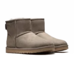 ⁦UGG Classic Mini II Hellgrau⁩ – תמונה ⁦2⁩