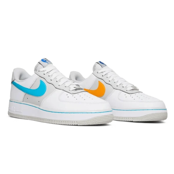 ⁦Nike Air Force 1 07 LV8 x NBA"75th Anniversary" Spurs⁩ – תמונה ⁦2⁩
