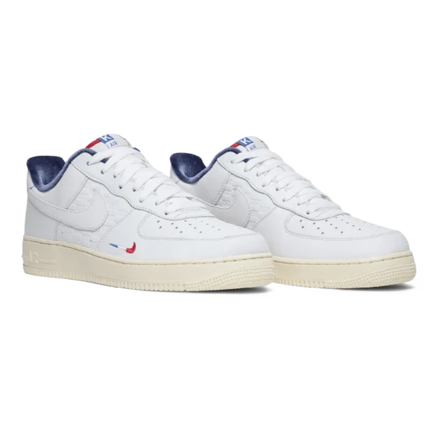 ⁦Kith x Nike Air Force 1 Low “France”⁩ – תמונה ⁦2⁩