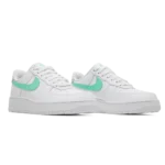 ⁦Nike Air Force 1 White Green Glow⁩ – תמונה ⁦2⁩
