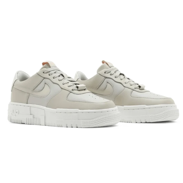 ⁦Nike Air Force 1 Pixel Light Stone⁩ – תמונה ⁦2⁩
