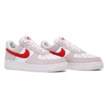 ⁦Nike Air Force 1 Low Valentine’s Day Love Letter⁩ – תמונה ⁦2⁩