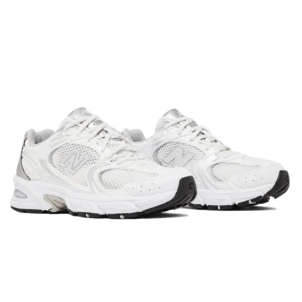 ⁦New Balance 530 Munsell White Silver Metallic⁩ – תמונה ⁦2⁩