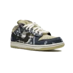 ⁦Nike SB Dunk Low x Travis Scott⁩ – תמונה ⁦2⁩