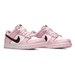 ⁦Nike Dunk Low Valentine’s Day Pink Foam⁩ – תמונה ⁦2⁩