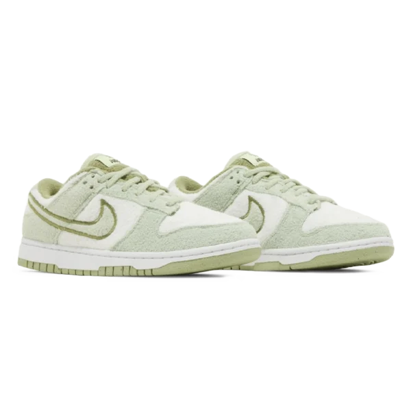 ⁦Nike Dunk Low Fleece Honeydew⁩ – תמונה ⁦2⁩