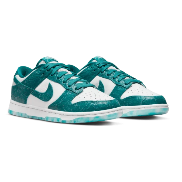 ⁦Nike Dunk Low “Ocean” Summit White Bright Spruce⁩ – תמונה ⁦2⁩