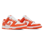 ⁦Nike Dunk Low Orange Paisley⁩ – תמונה ⁦2⁩