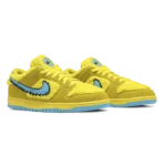 ⁦Nike Dunk Low x Grateful Dead “Yellow Bear”⁩ – תמונה ⁦2⁩