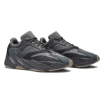 ⁦Adidas Yeezy Boost 700 Hospital Blue⁩ – תמונה ⁦2⁩