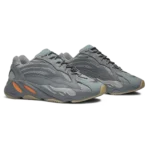 ⁦Adidas Yeezy Boost 700 V2 Inertia⁩ – תמונה ⁦2⁩