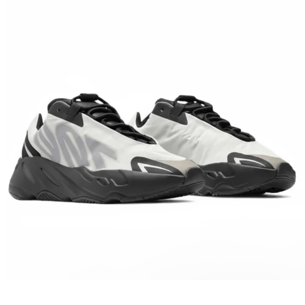 ⁦Adidas Yeezy Boost 700 MNVN Bone⁩ – תמונה ⁦2⁩