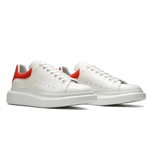⁦Alexander McQueen Oversized Low-Top Sneaker Orange⁩ – תמונה ⁦2⁩