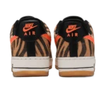 ⁦Nike Air Force 1 Low Premium Daktari Stripes⁩ – תמונה ⁦3⁩