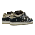 ⁦Nike SB Dunk Low x Travis Scott⁩ – תמונה ⁦3⁩