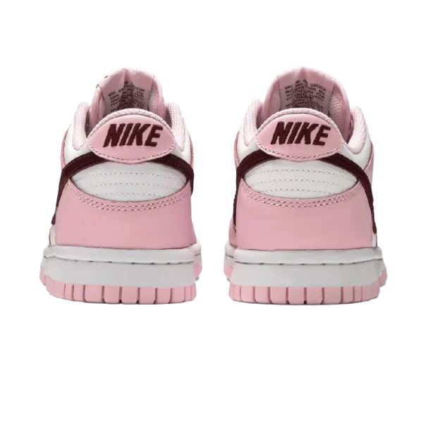 ⁦Nike Dunk Low Valentine’s Day Pink Foam⁩ – תמונה ⁦3⁩