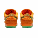 ⁦Nike Dunk Low SB x Grateful Dead Orange Bear⁩ – תמונה ⁦3⁩