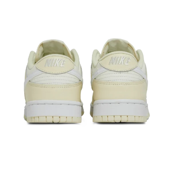 ⁦Nike Dunk Low Coconut Milk White Sail⁩ – תמונה ⁦3⁩