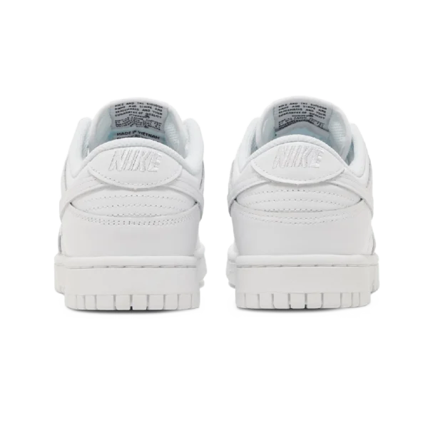 ⁦Nike Dunk Low Triple White⁩ – תמונה ⁦3⁩