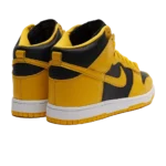 ⁦Nike Dunk High SP "Iowa" Black Varsity Maize⁩ – תמונה ⁦3⁩