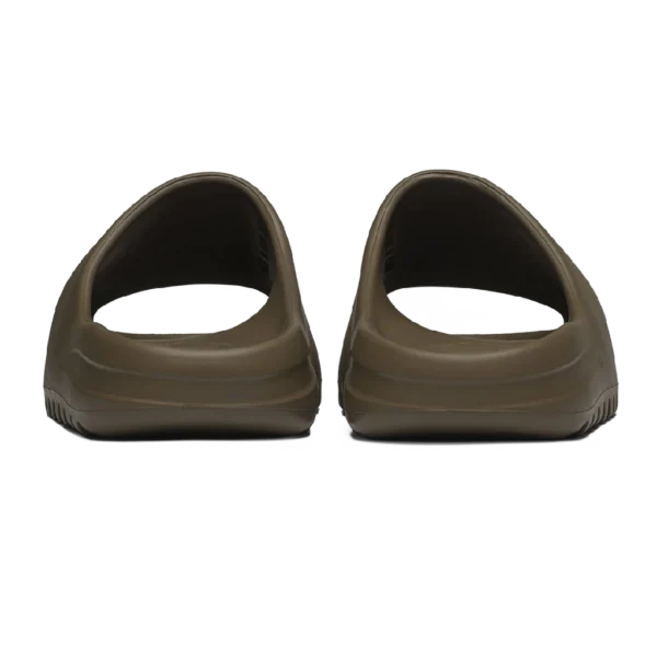 ⁦Adidas Yeezy Slides Earth Brown⁩ – תמונה ⁦3⁩