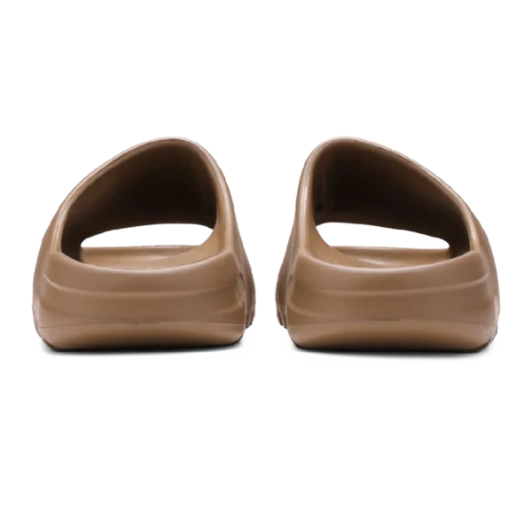 ⁦Adidas Yeezy Slides Core⁩ – תמונה ⁦3⁩