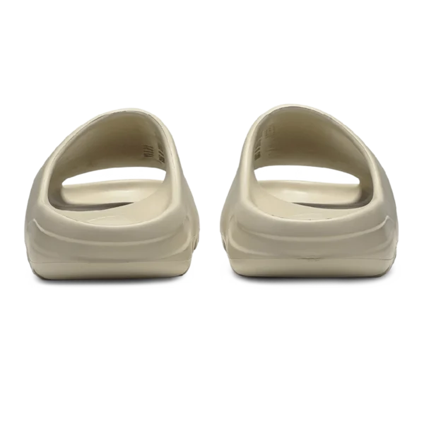 ⁦Adidas Yeezy Slides Bone⁩ – תמונה ⁦3⁩